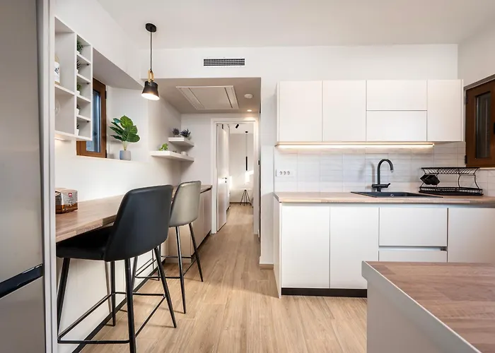 Latour Inspired By Elegance