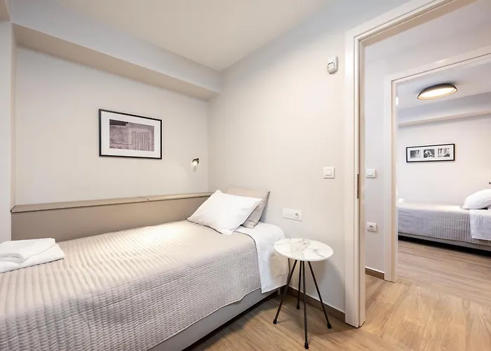 Latour Inspired By Elegance * Кос