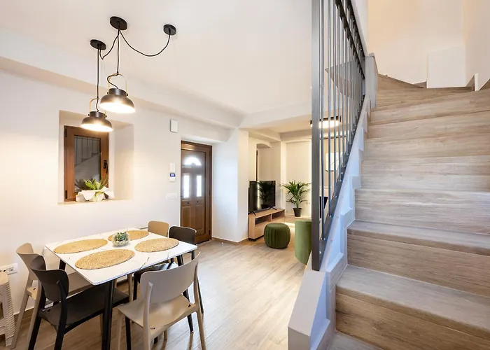 Вілла Latour Inspired By Elegance *