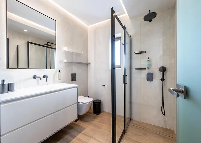 Latour Inspired By Elegance Кос