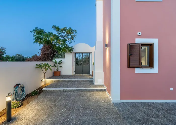 Latour Inspired By Elegance Вілла *