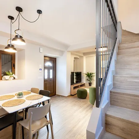 Villa Latour Inspired By Elegance *