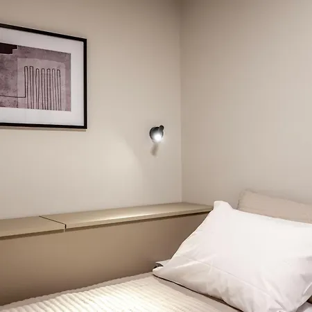 Latour Inspired By Elegance *