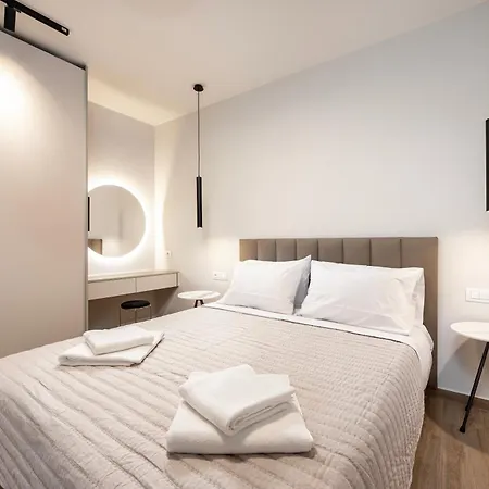 Villa Latour Inspired By Elegance *