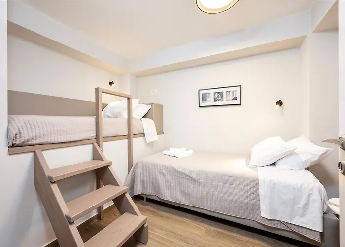 Latour Inspired By Elegance Kos