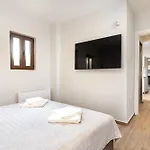 Villa Latour Inspired By Elegance *